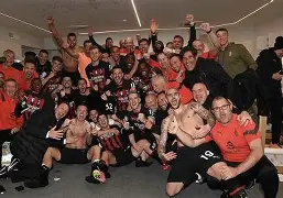 C7娱乐app-关于AC米兰客场不敌热那亚，欧冠席位岌岌可危的信息