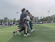 包含快船队全队齐心协力,取得对灰熊队的胜利的词条 包含快船队全队齐心协力,取得对灰熊队的胜利的词条